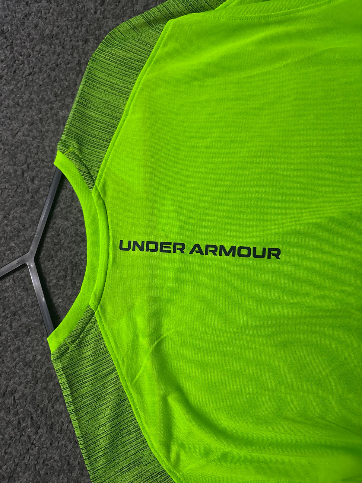 Under Armour Tech Utility SS T-shirt-Neon Green
